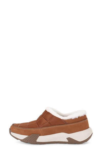 Spyder Leah Faux Fur Lined Waterproof Slip-on Sneaker In Roasted Pecan