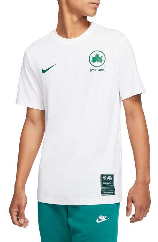 Nike Sportswear Nyc Parks T-shirt In 