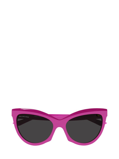 Shop Balenciaga Eyewear Cat In Pink