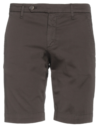 Shop Entre Amis Shorts & Bermuda Shorts In Dark Brown