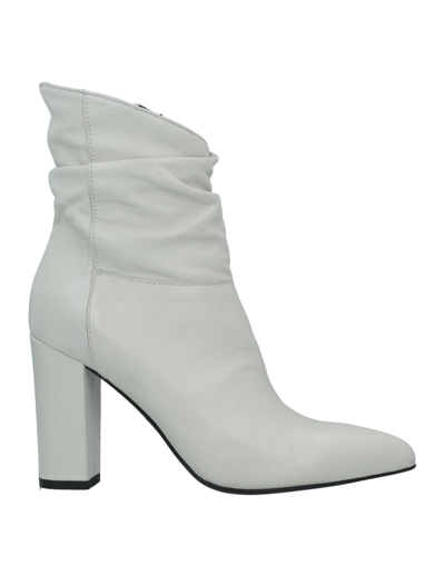 Shop Formentini Woman Ankle Boots Ivory Size 10 Soft Leather In White