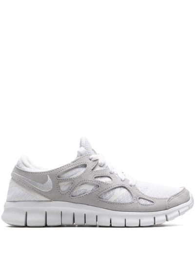 Shop Nike Free Run 2 Low-top Sneakers In Weiss