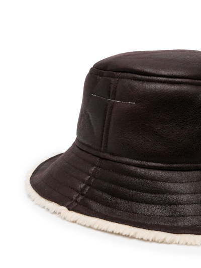 Shop Mm6 Maison Margiela Logo-patch Faux-leather Hat In Brown