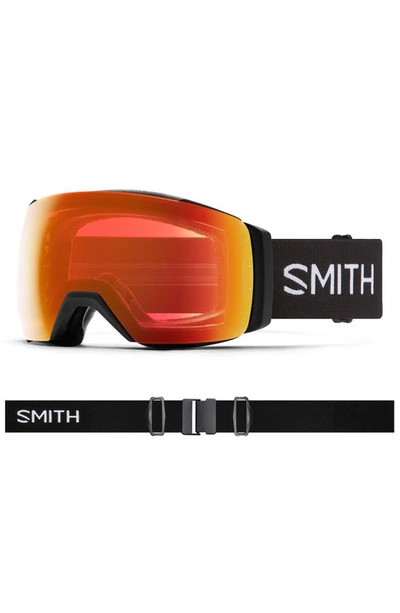 Shop Smith I/o Mag™ 185mm Snow Goggles In Black / Chromapop Red
