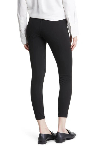 Hue Reversible Ponte Knit Crop Leggings In Black/ Gray