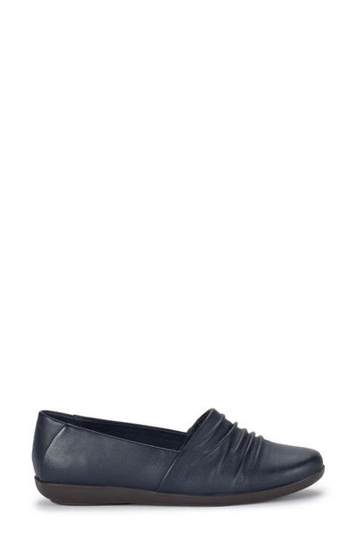 Baretraps Piper Ruched Flat In Navy