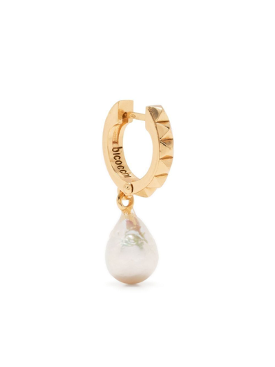 Shop Emanuele Bicocchi Drop-pearl Huggie Hoop Earring In Gold