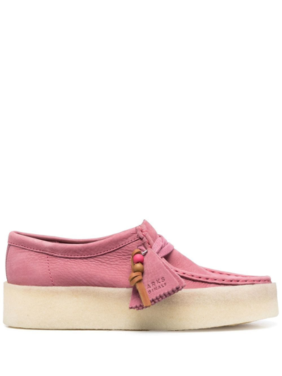 tøjlerne opnå Udelukke Clarks Wallabee Cup Flat Shoes In Pink & Purple | ModeSens