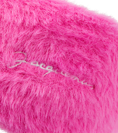 Jacquemus Embroidered-logo Textured-finish Headband In Pink