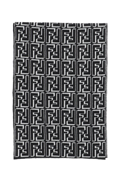 Fendi Rectangular Scarf In Black,white