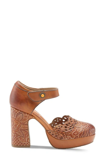 L'artiste Mary Jane Platform Pump In Camel Multi