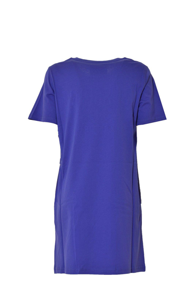 Shop Moschino Logo-printed Crewneck T-shirt Dress In Viola