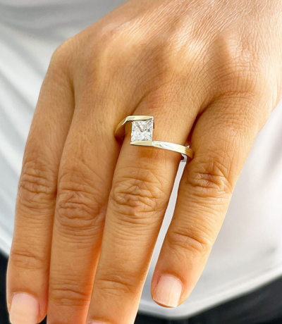 Pre-owned Knr 14k Yellow Gold Princess Forver One Moissanite Engagement Ring Tension 1.00ct