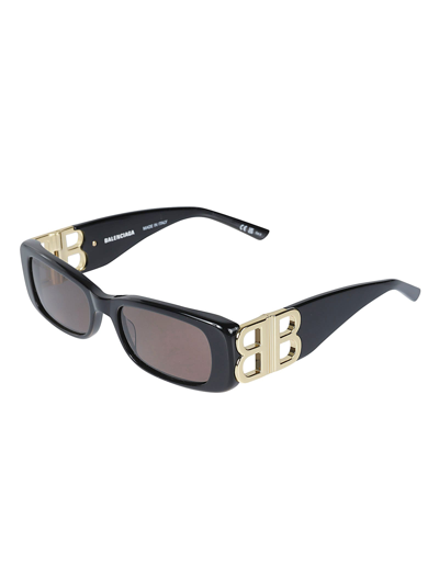 Shop Balenciaga Everyday Sunglasses In Black/gold