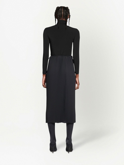 Shop Balenciaga Fully-pleated Midi Skirt In Schwarz