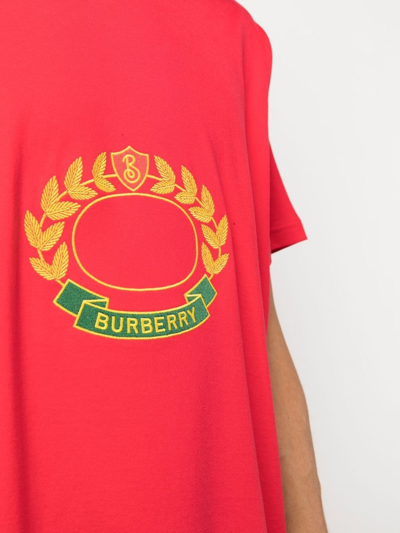 Shop Burberry Oak Leaf-embroidery T-shirt In Rot