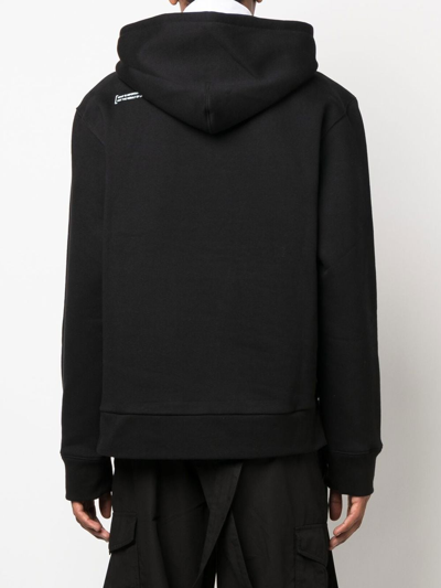 标贴套头式连帽衫