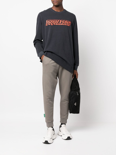 Shop Dsquared2 Logo-print Long-sleeve Sweatshirt In Grau