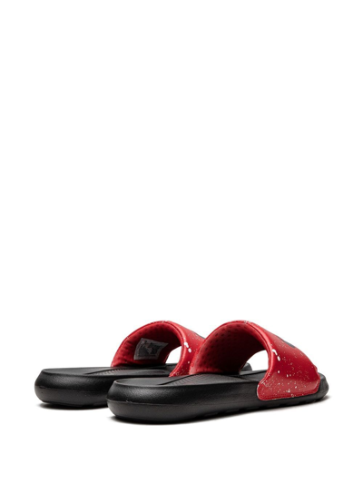 Nike Victori One Logo-print Slides In Red