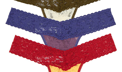 Hanky Panky Low Rise Lace Thong In Ivo3-olvg/snsg-maor/