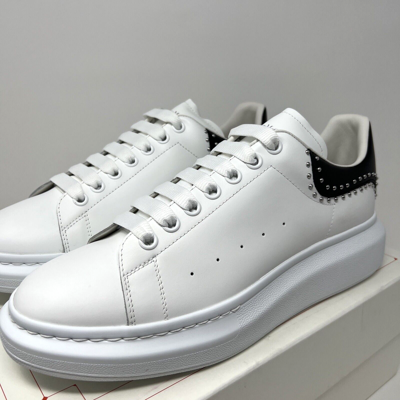Alexander McQueen Oversized Sneaker (Size UK9) - Black/White (100%  AUTHENTIC)