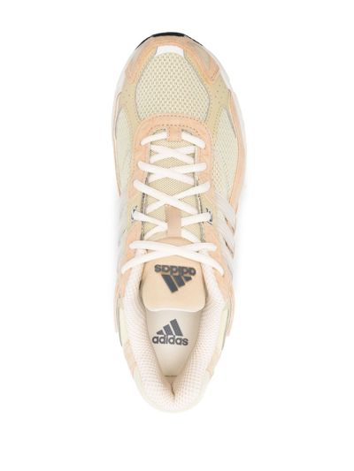 Adidas Originals Response Cl Panelled-design Sneaker In Neutrals