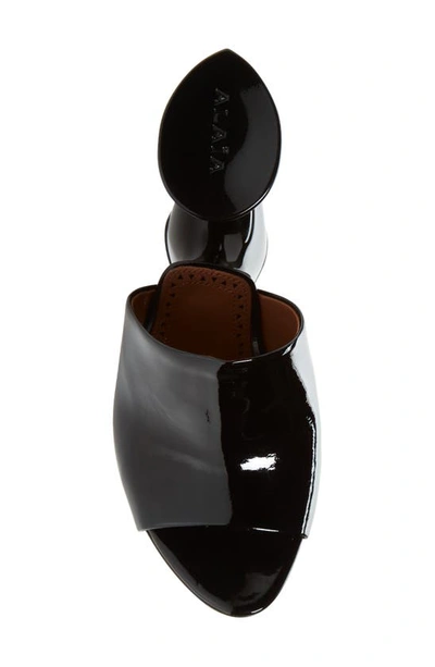 Shop Alaïa La Sculpture Patent Leather Slide Sandal In Noir