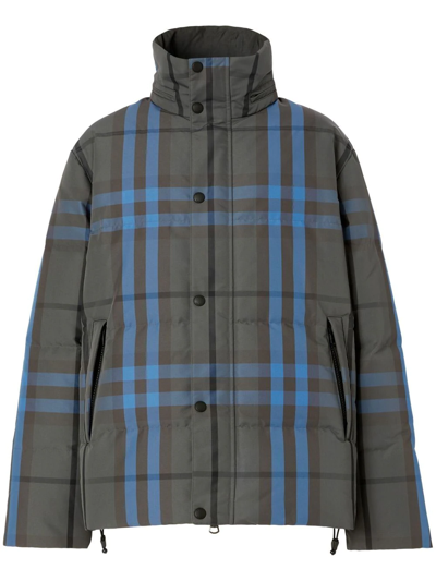 Shop Burberry Packaway Checked Parka Jacket In Grau