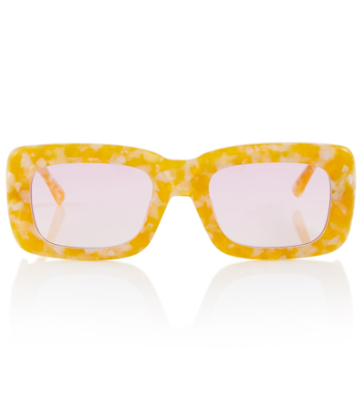 Shop Attico X Linda Farrow Marfa Rectangular Sunglasses In Yellow Marble/pink