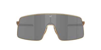 Shop Oakley Man Sunglass Oo6013 Sutro Ti Patrick Mahomes Ii Collection In Prizm Black