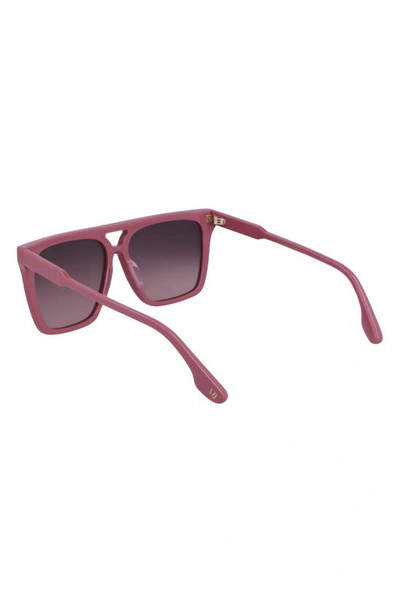 Victoria Beckham 57mm Gradient Navigator Sunglasses In Rose