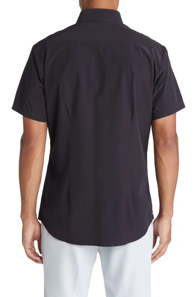 Mizzen + Main Leeward Trim Fit Short Sleeve Button-up Shirt In Black Solid