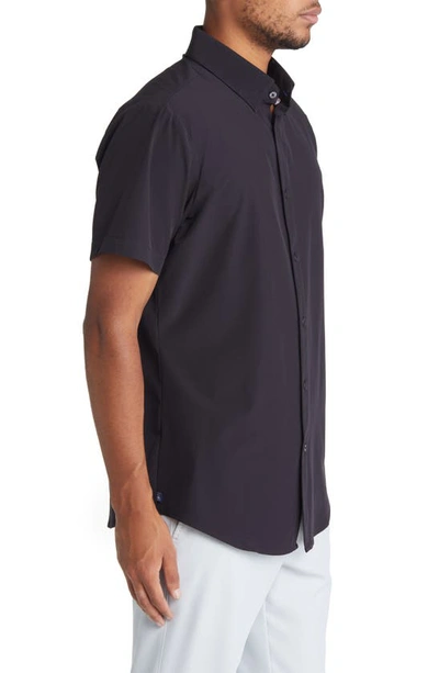 Mizzen + Main Leeward Trim Fit Short Sleeve Button-up Shirt In Black Solid