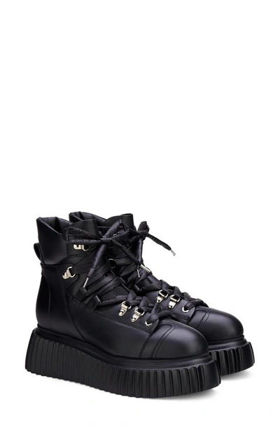 Iggy Lace-up Fastening Boots In Nero-nero