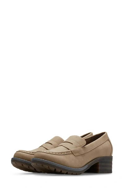 Eastland Holly Penny Loafer In Light Tan