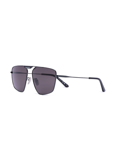 Shop Balenciaga Geometric Pilot-frame Sunglasses In Schwarz