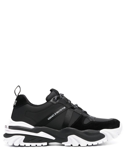 Versace Jeans Couture Logo-print Low-top Sneakers In Schwarz