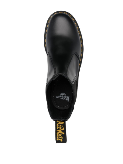 Shop Dr. Martens' Leather Round-toe Boots In Schwarz