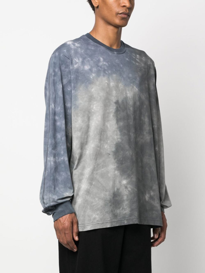 Shop Attachment Long-sleeve Cotton T-shirt In Blau