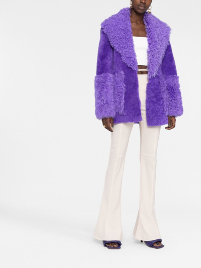 Shop Jacquemus Shawl-lapel Shearling-trim Coat In Violett