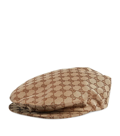 Shop Gucci Gg Supreme Flat Cap In Neutrals