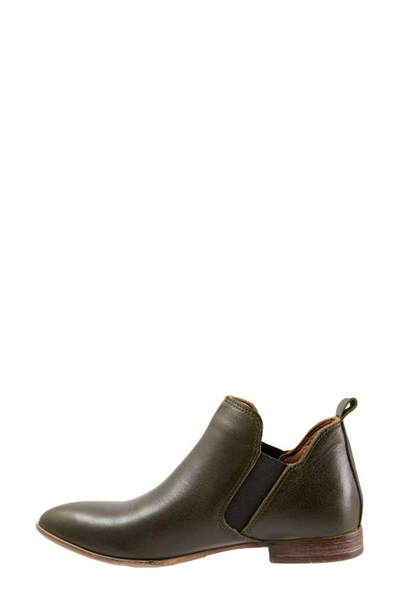 Bueno Vicki Chelsea Boot In Dark Green