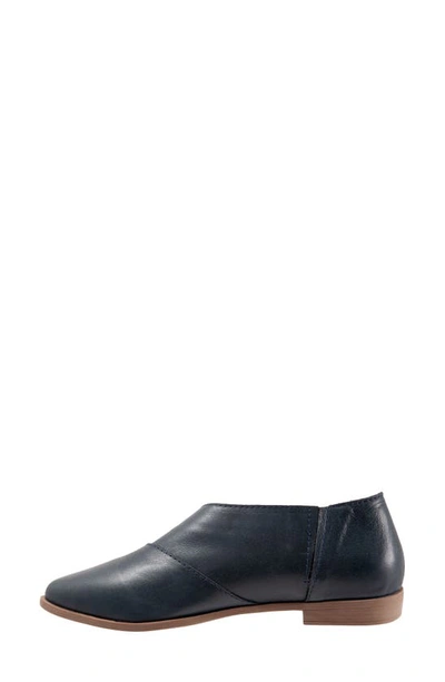 Shop Bueno Blake Half D'orsay Leather Flat In Navy
