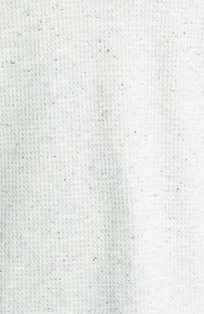 Travismathew Cloud Waffle Crewneck Tee In Heather Light Grey