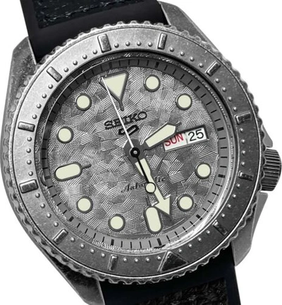 Pre-owned Seiko 5 Sports Automatic Srpe79 Grey Day Date Dial Black Textured Band Japan