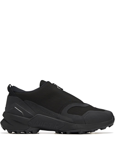 Shop Y-3 Terrex Swift R3 Sneakers In Schwarz