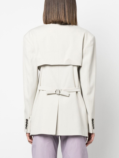 Low Classic Cut-out Buttoned Jacket In Grau