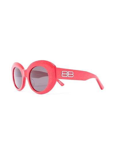 Shop Balenciaga Oversized Round-frame Sunglasses In Rot