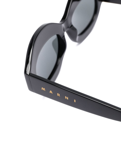 Shop Marni Eyewear Round-frame Sunglasses In Schwarz