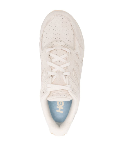 多拼接系带运动鞋